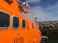 Räddningsbåt till salu
