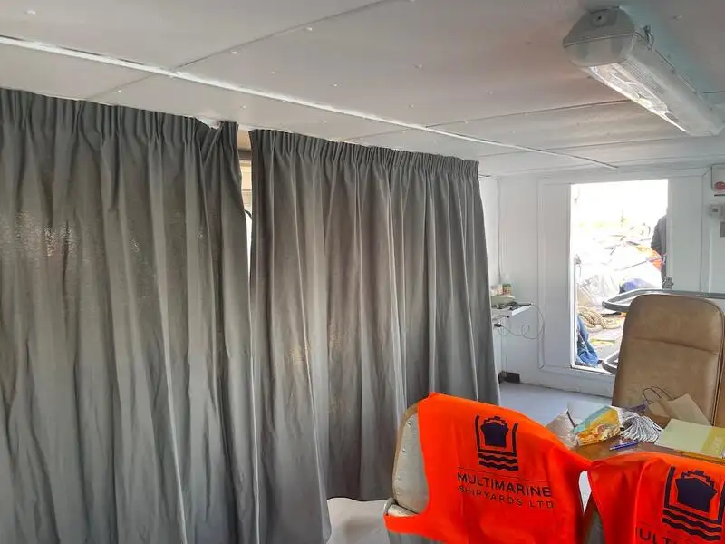 Containerskepp till salu