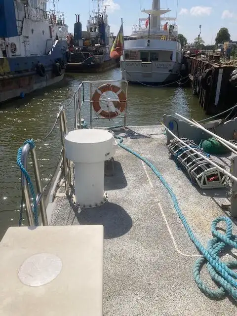 Patrullbåt till salu