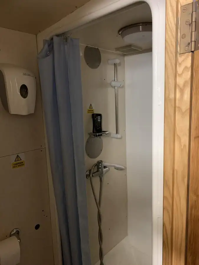 Undersökningsfartyg till salu