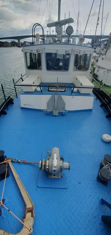 Containerskepp till salu