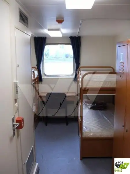 Containerskepp till salu