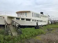 Färjefartyg till salu