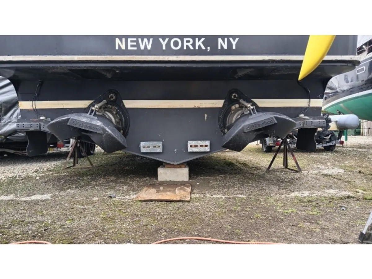 Undersökningsfartyg till salu