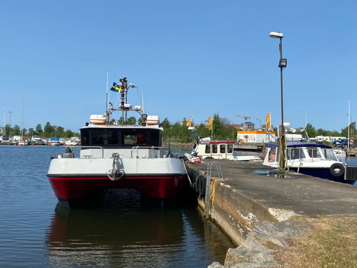 Undersökningsfartyg till salu