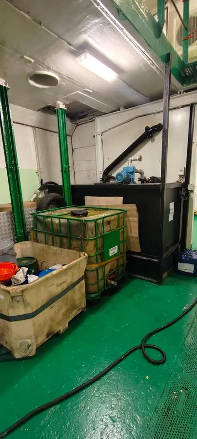 Försörjningsfartyg till salu