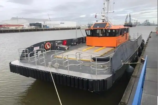 Servicefartyg för vindkraftsparker till salu