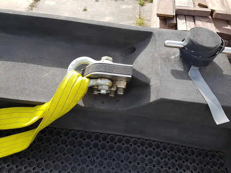 Containerskepp till salu
