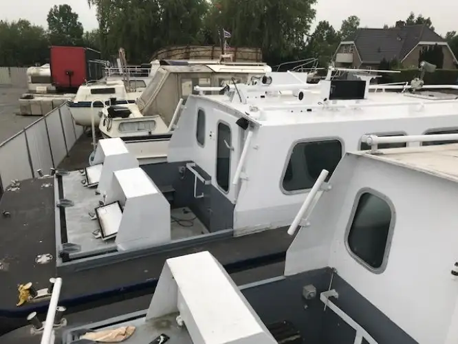 Undersökningsfartyg till salu
