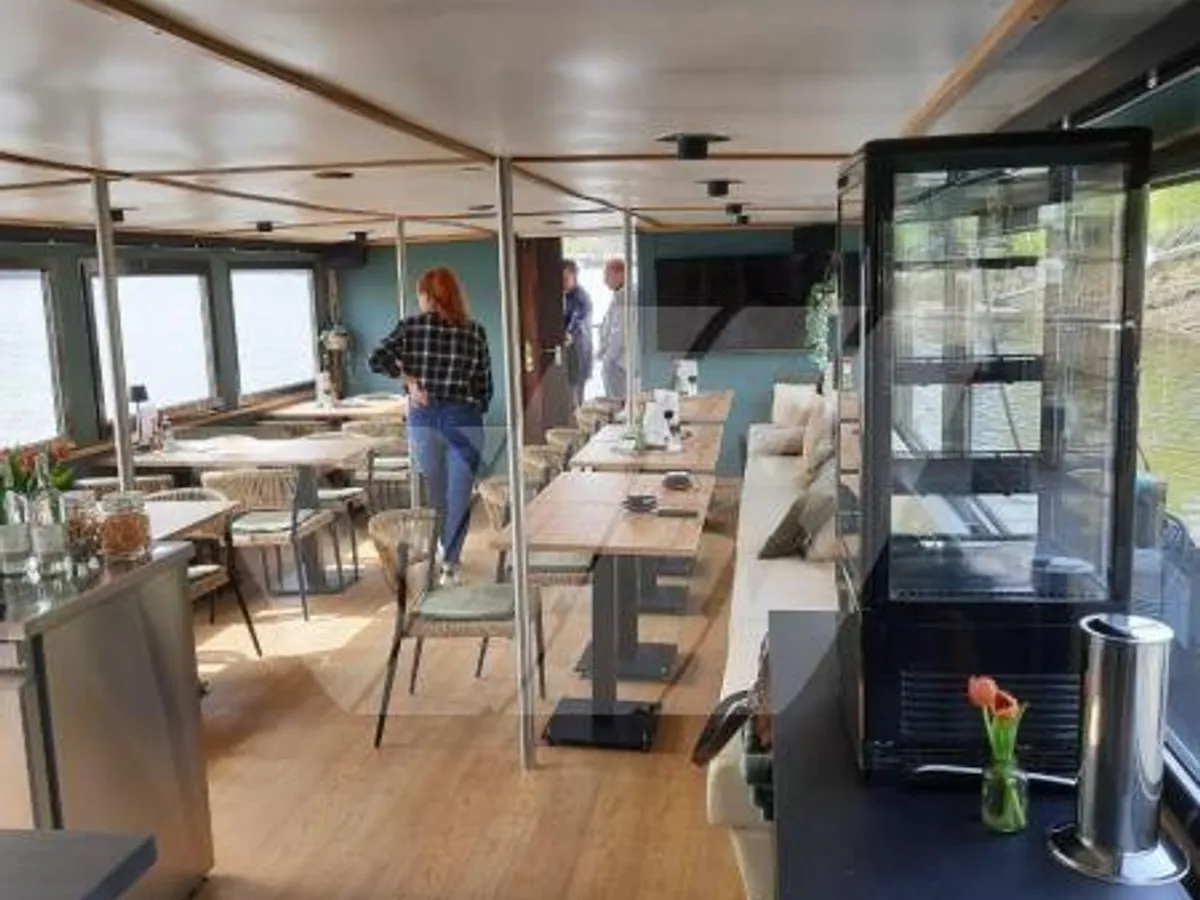 Turistbåt till salu