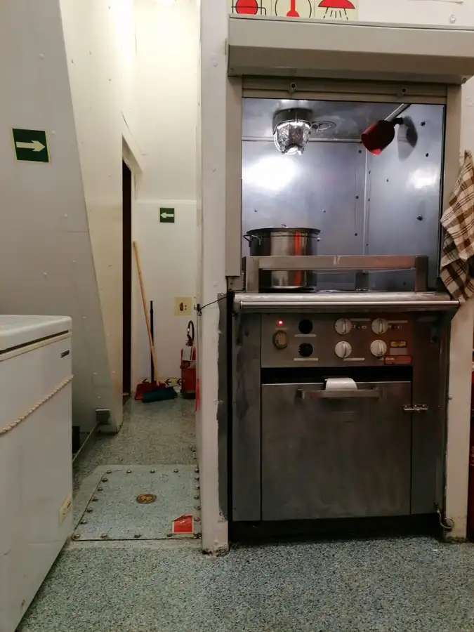 Besättningsbåt till salu