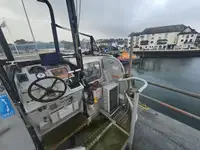 Räddningsbåt till salu