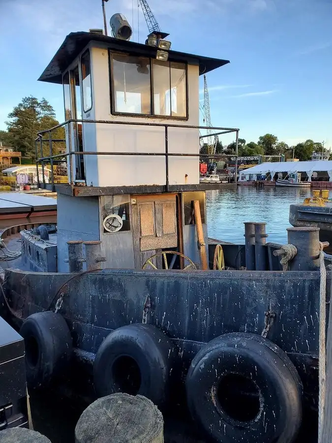 Bogserbåt till salu