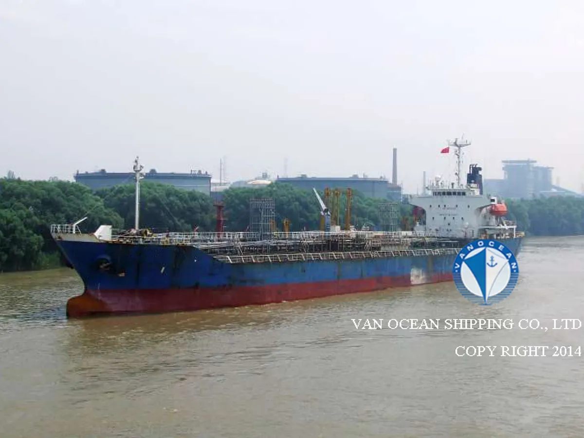 Olje-/kemikalietanker till salu