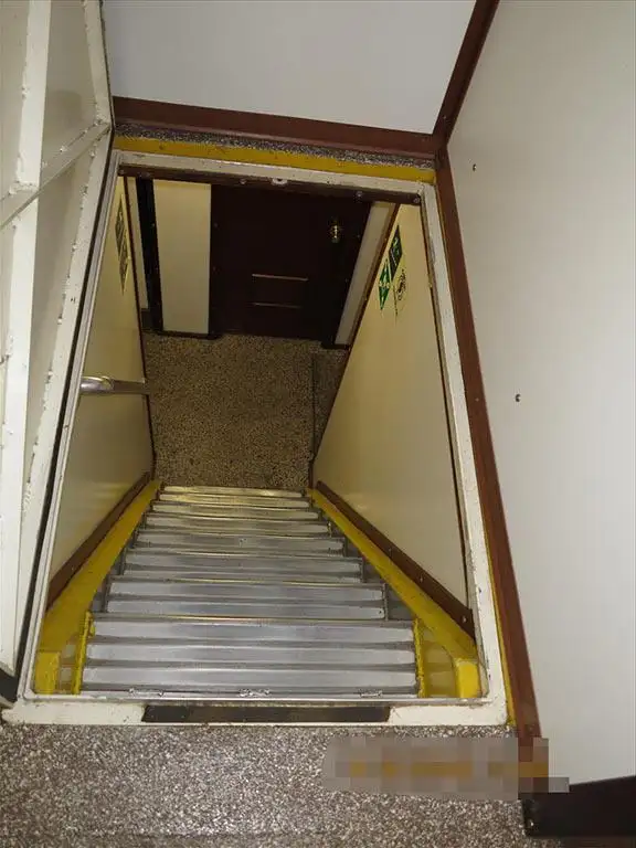 Besättningsbåt till salu