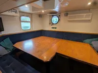Undersökningsfartyg till salu