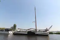 Pråm till salu