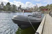 Styv uppblåsbar båt till salu