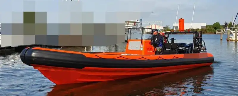 Styv uppblåsbar båt till salu