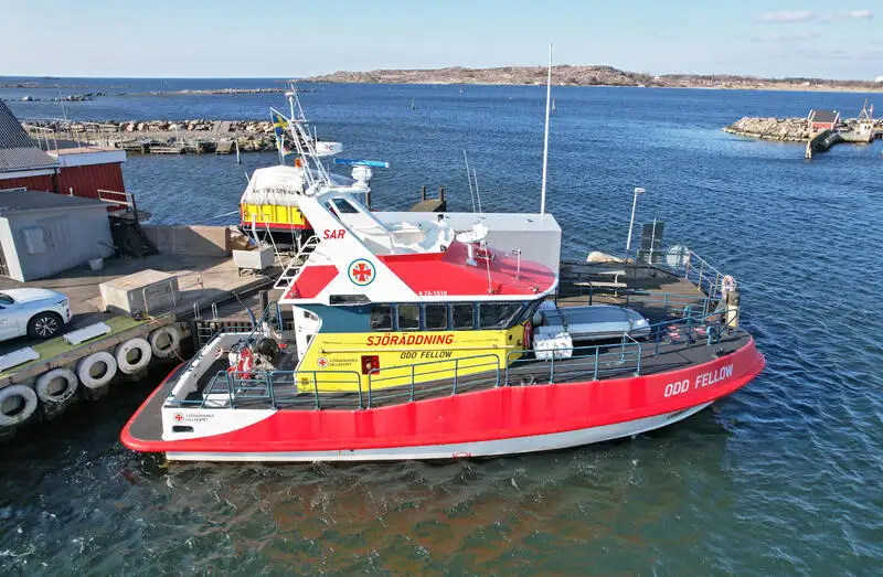 Räddningsfartyg till salu