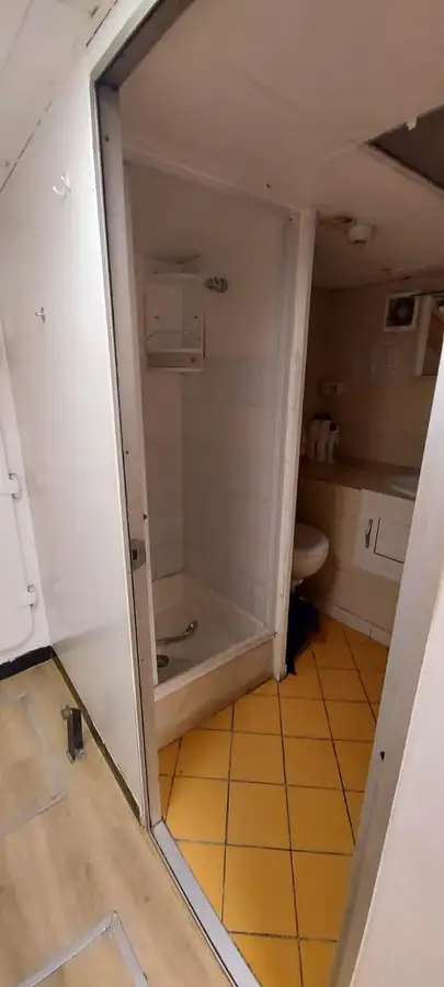Besättningsbåt till salu