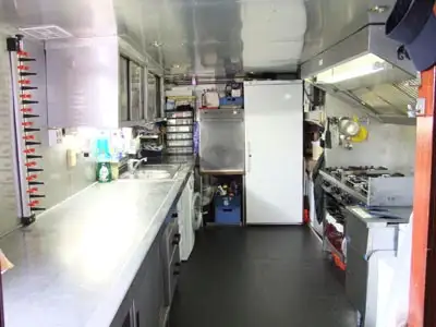 Pråm till salu