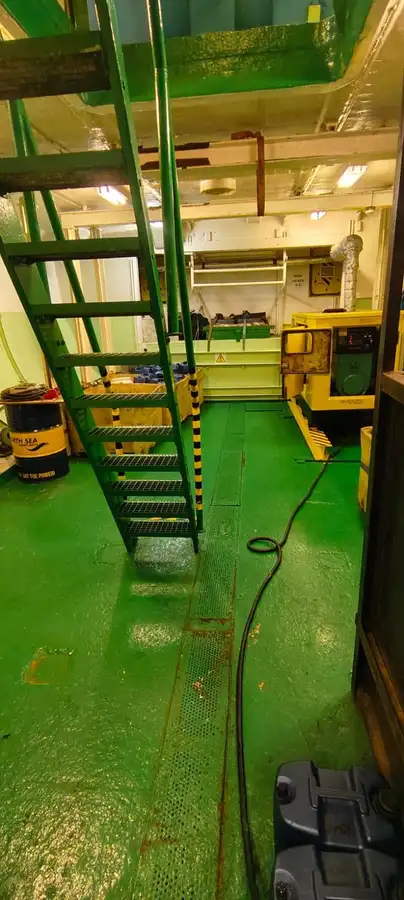 Försörjningsfartyg till salu