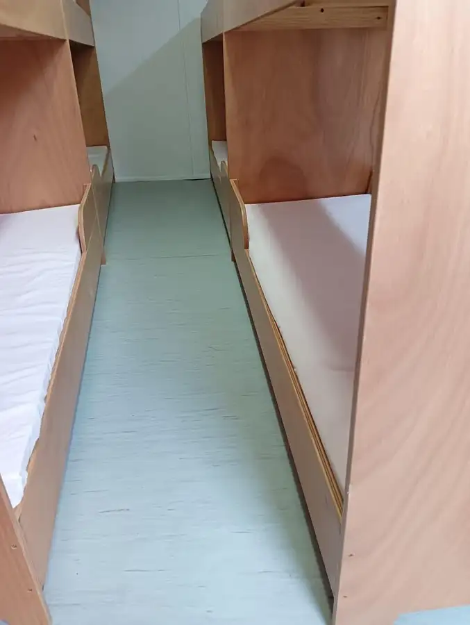 Containerskepp till salu