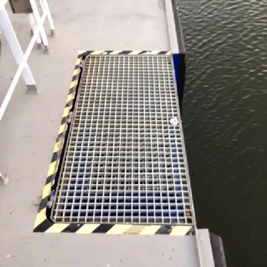 Patrullbåt till salu
