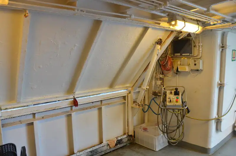 Containerskepp till salu