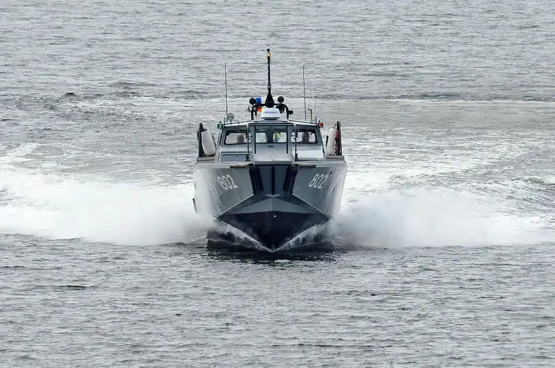 Militära fartyg till salu