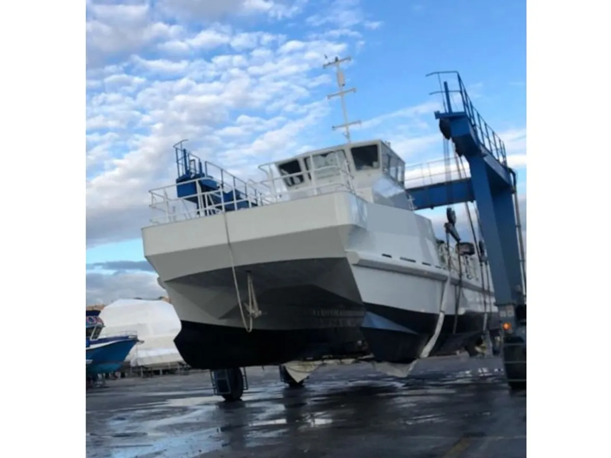 Besättningsbåt till salu