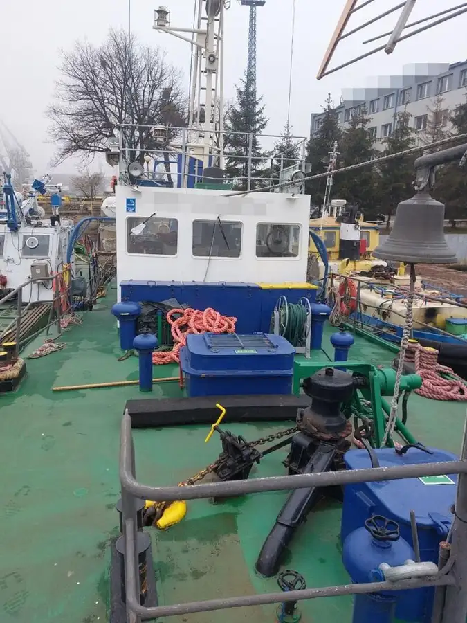 Undersökningsfartyg till salu