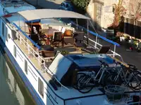 Pråm till salu