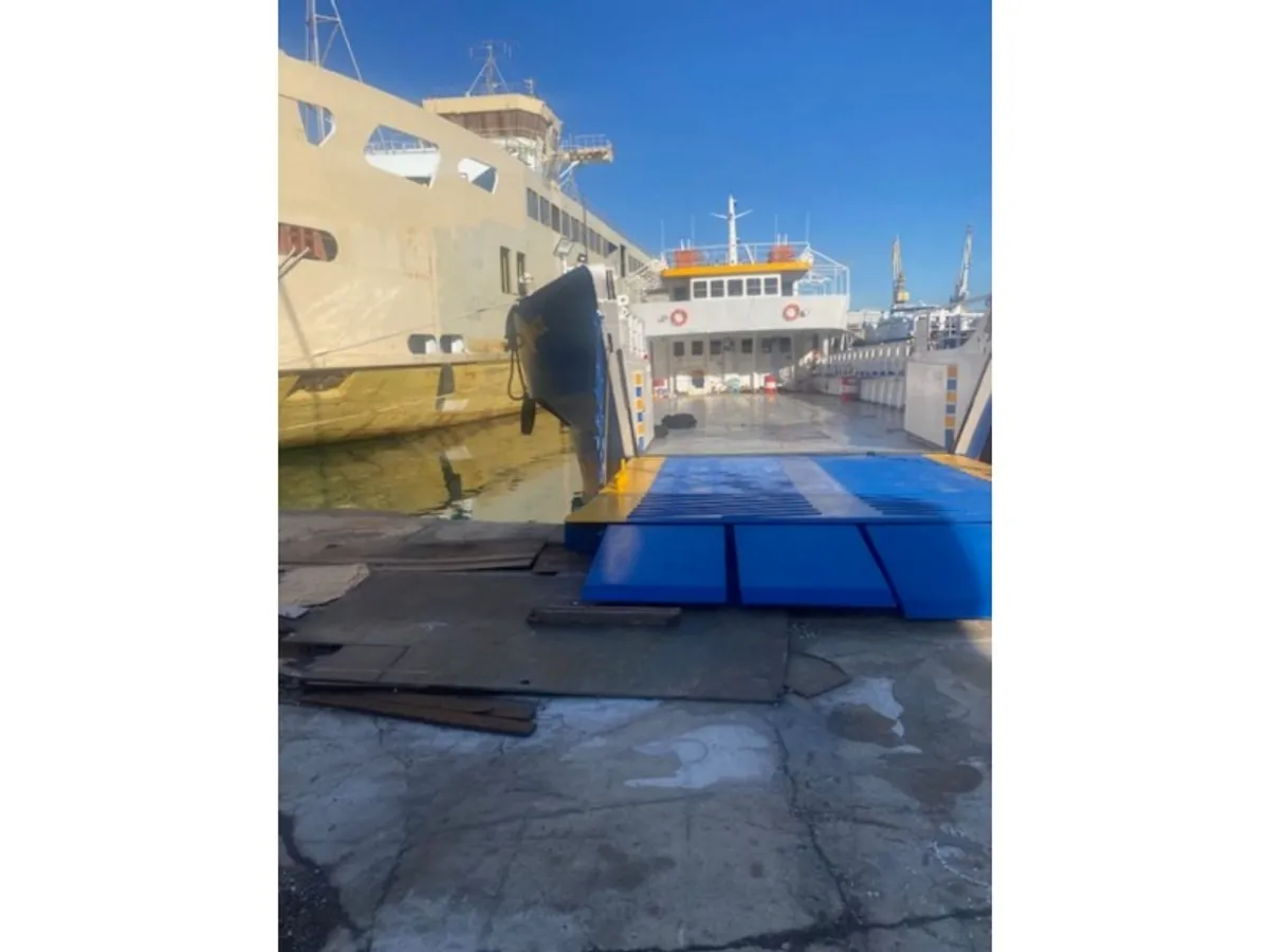 Passagerarfartyg till salu