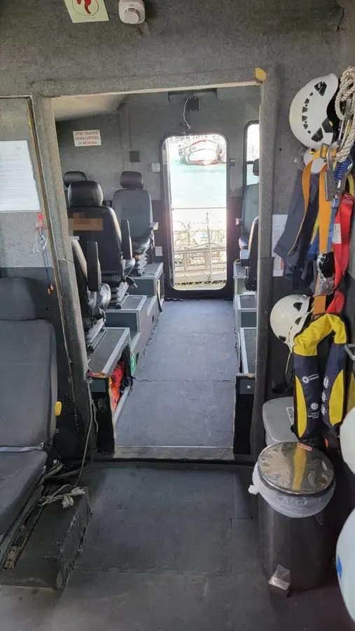 Containerskepp till salu