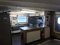Undersökningsfartyg till salu