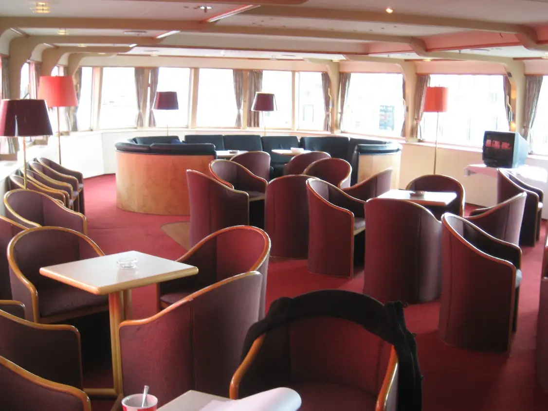 Flytande hotell till salu