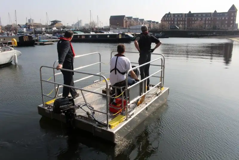 Containerskepp till salu