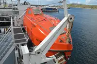 Containerskepp till salu