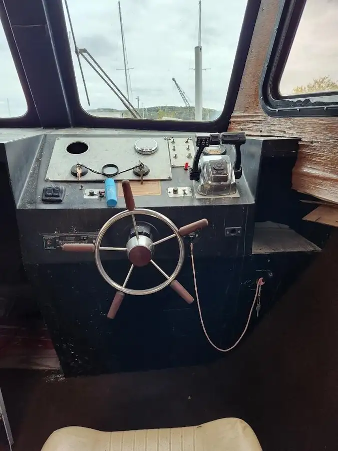 Arbetsbåtar till salu