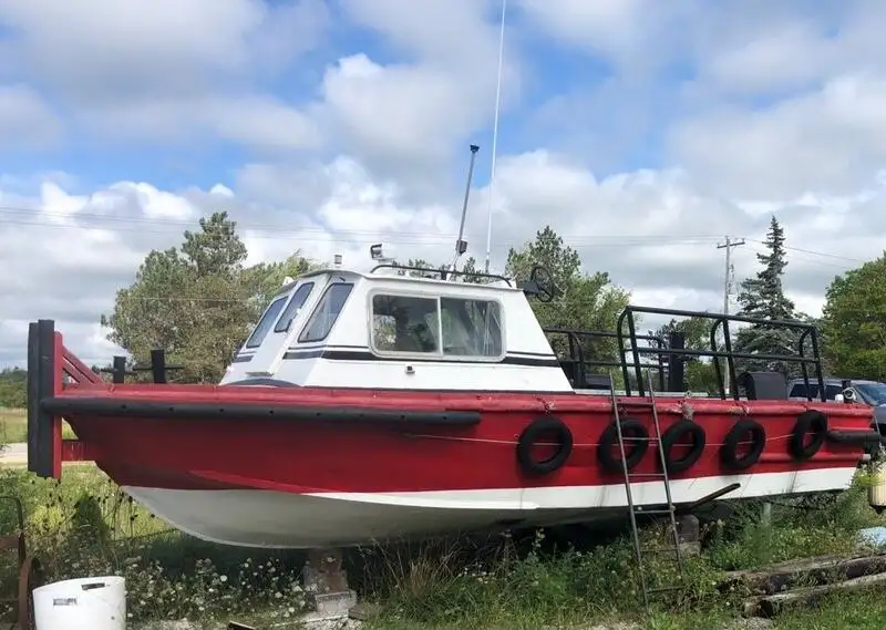 Arbetsbåtar till salu