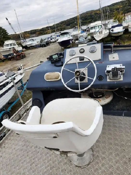 Arbetsbåtar till salu