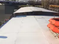 Containerskepp till salu