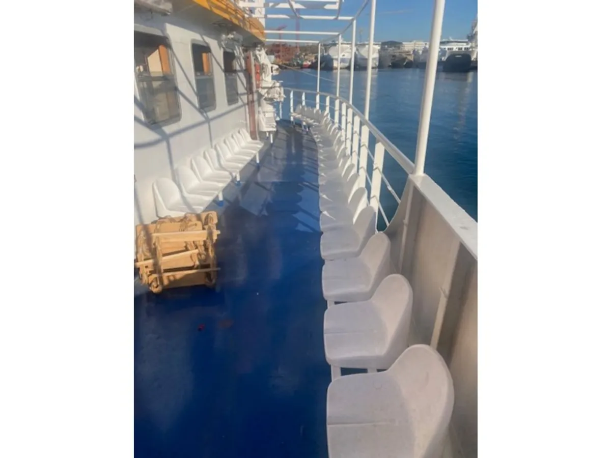 Passagerarfartyg till salu