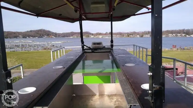 Containerskepp till salu