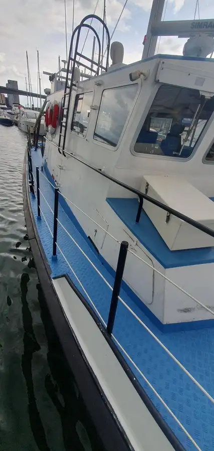 Containerskepp till salu