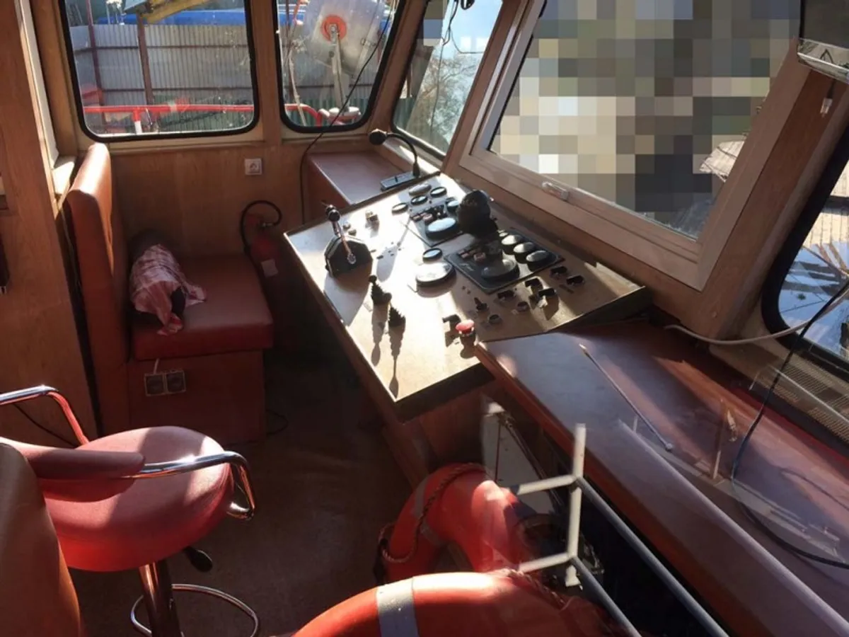 Containerskepp till salu