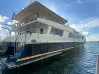 Katamaran till salu