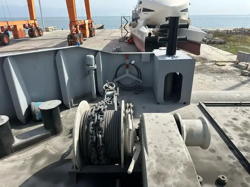 Containerskepp till salu